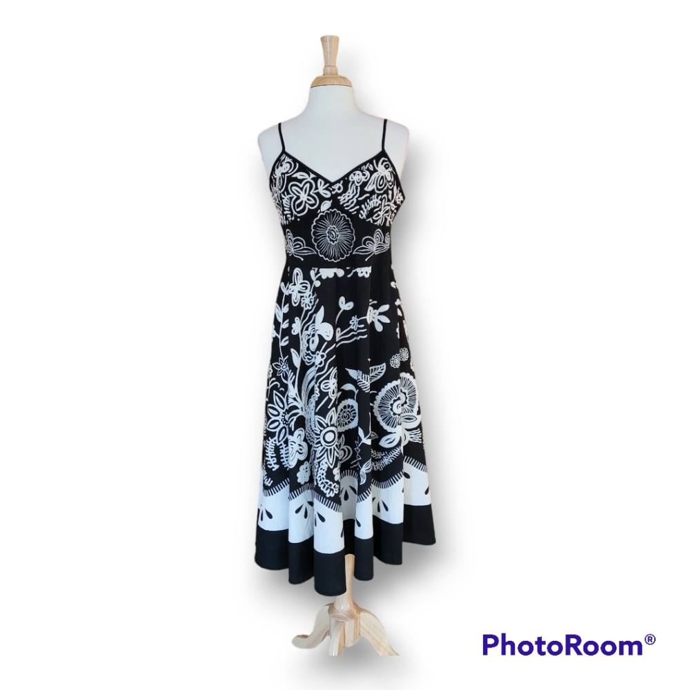Magic Embroidered Vintage Cotton Sun dress. Size S.
